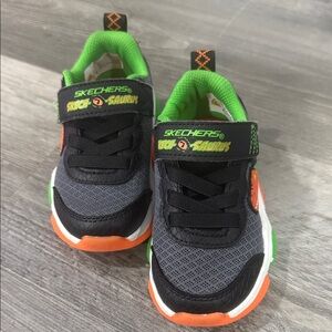 Skechers Kids' Light Up Black and Green Sneakers